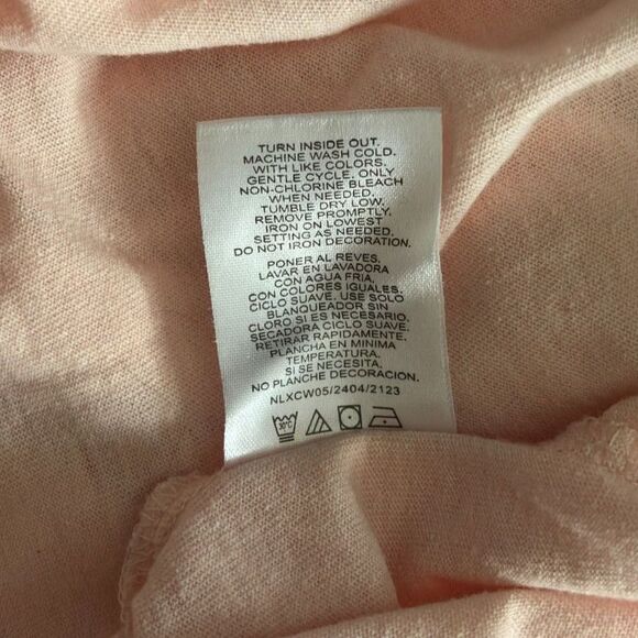 Sanrio Gingerbread Hello Kitty Happy Holidays Ladies XL Christmas T-Shirt #V - Picture 5 of 6